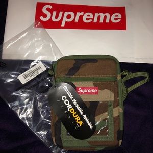 SS19 Supreme Camo Utility Pouch